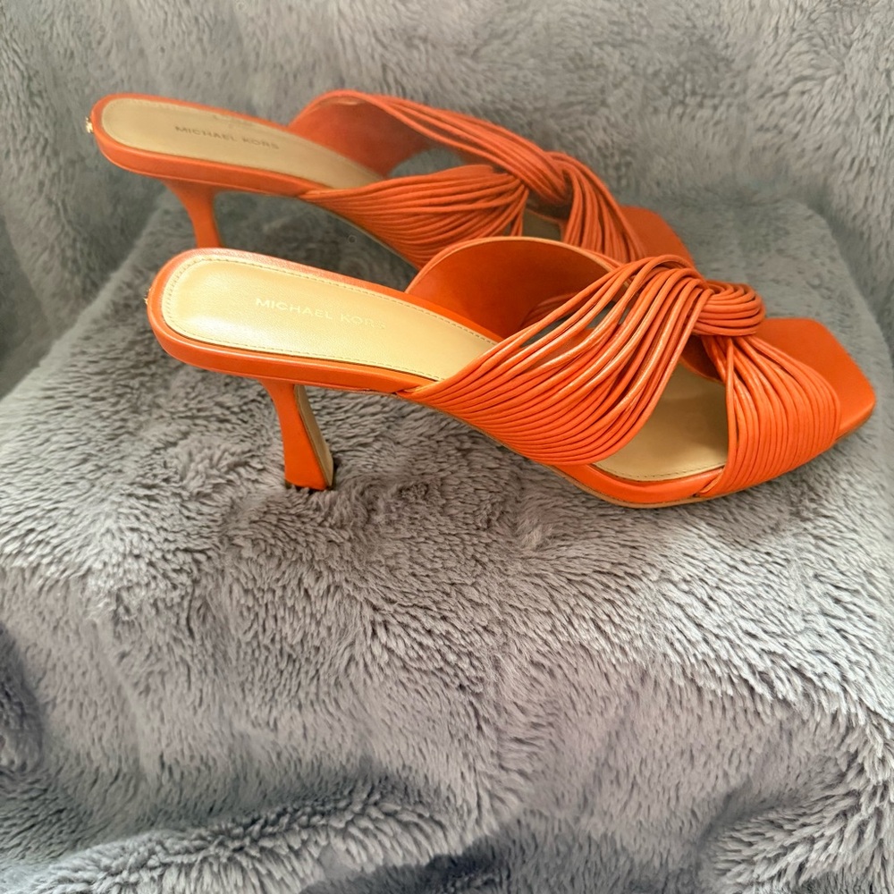 Michael Kors Orange Knotted Heels - Picture 4 of 8